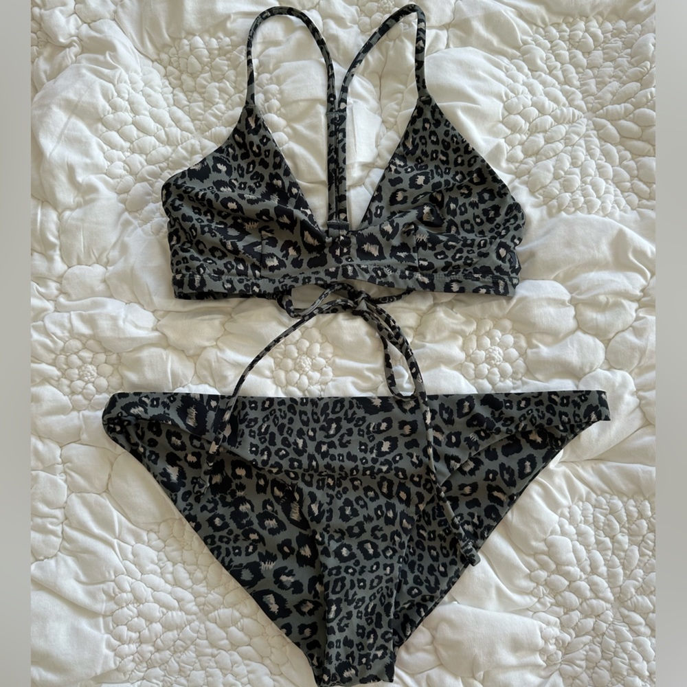 Hurley Cheetah print halter top swimsuit
